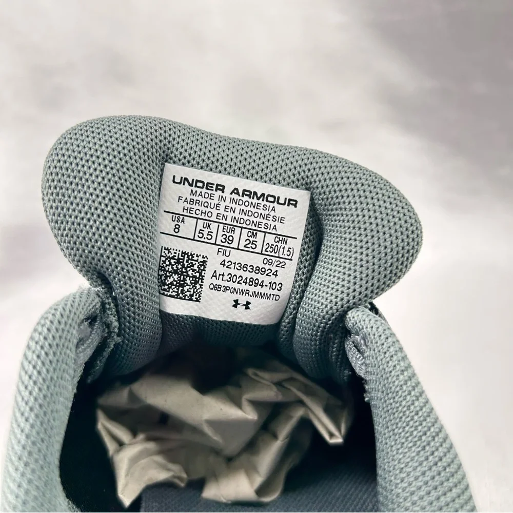 Under Armour Woman’s Sneakers - Picture 9 of 9